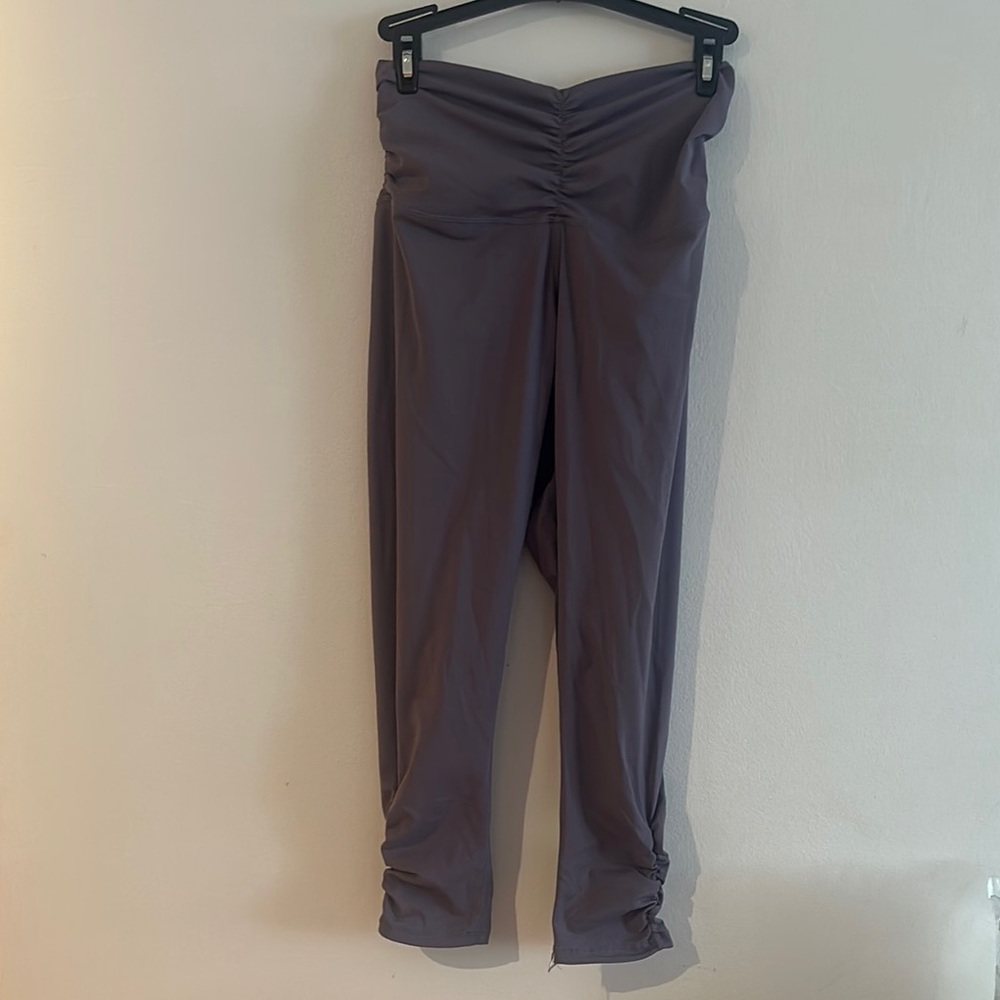 Purple Ruched Leggings for Casual Comfort